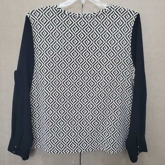 Chico’s Geometric Jacquard Amya Knit Top Chiffon Sleeves Size 3 (XL) - Picture 5 of 8